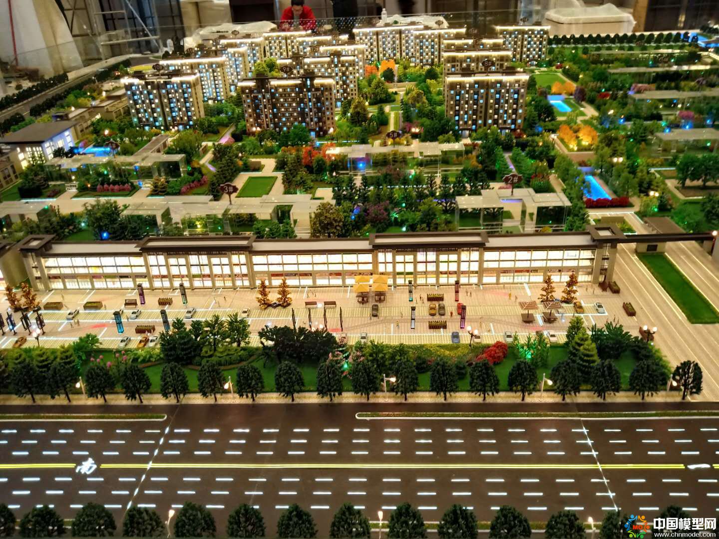 樓盤沙盤模型制作、別墅沙盤模型制作、城市規(guī)劃沙盤制作、建筑模型設(shè)計(jì)制作、工業(yè)模型設(shè)計(jì)制作、數(shù)字多媒體沙盤制作
